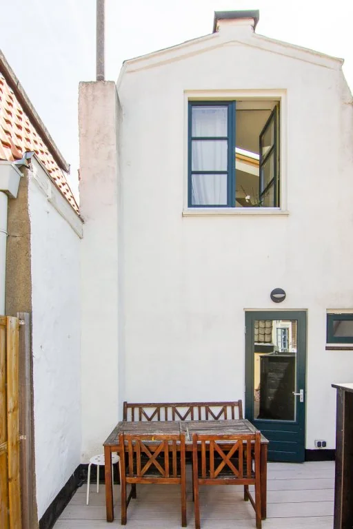 geblurde versie van de foto als achtergrond