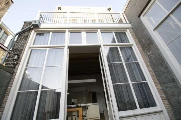 geblurde versie van de foto als achtergrond