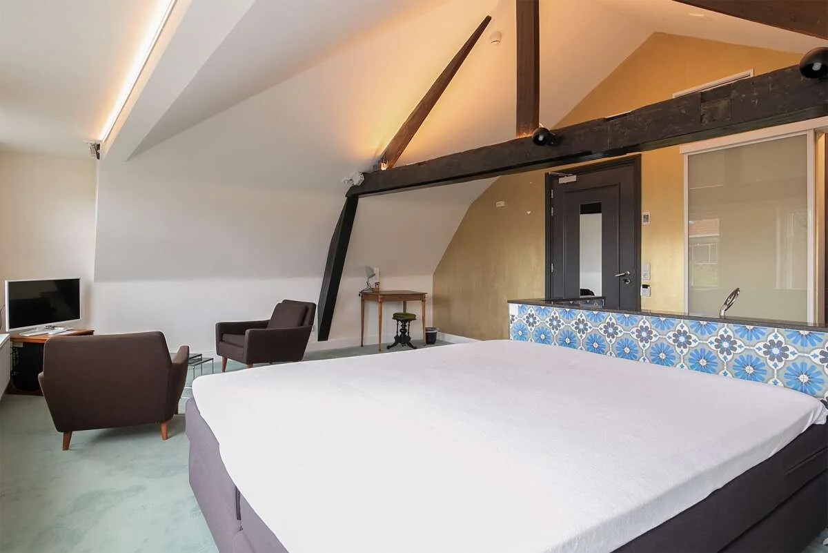 geblurde versie van de foto als achtergrond