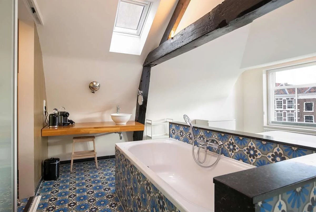 geblurde versie van de foto als achtergrond