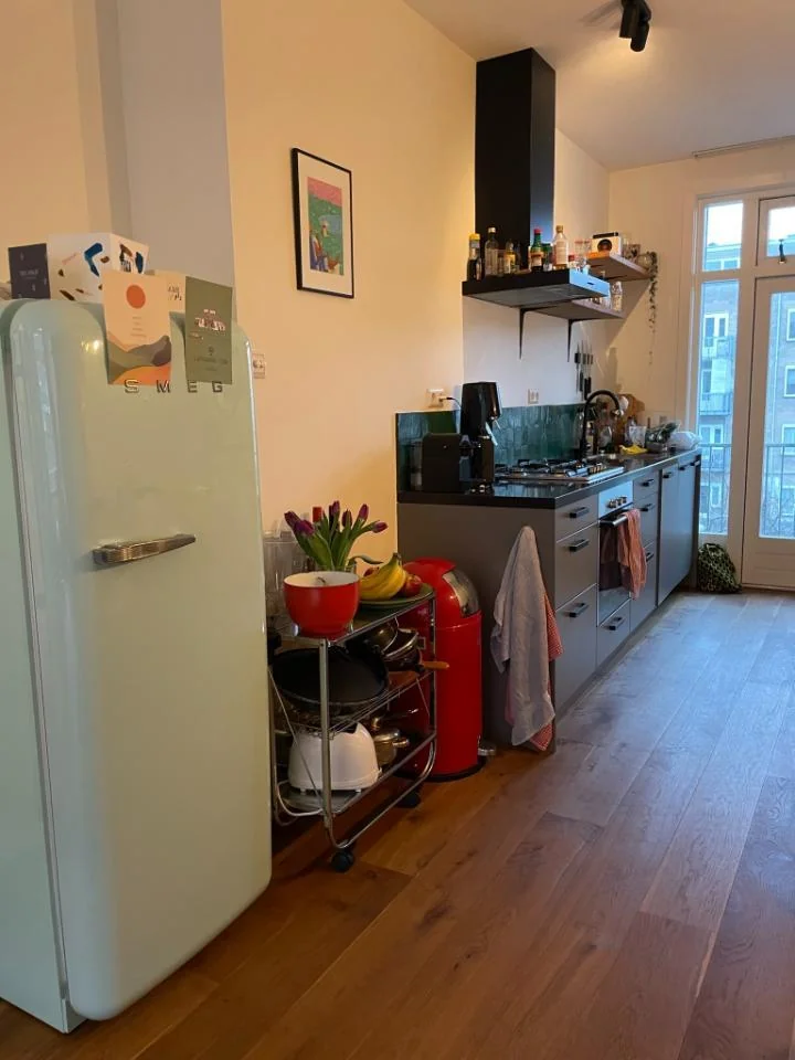 geblurde versie van de foto als achtergrond