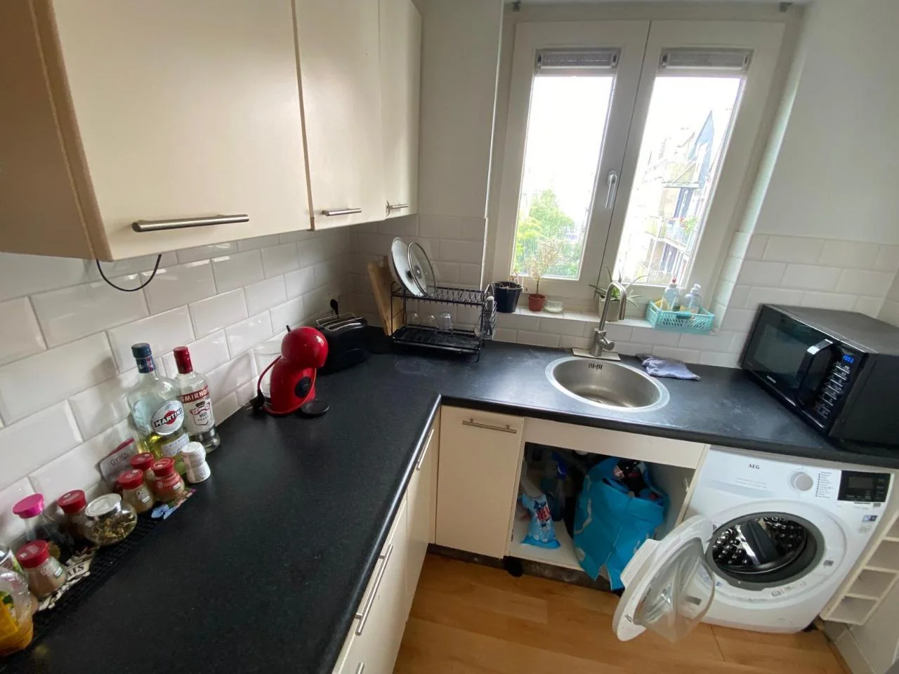 geblurde versie van de foto als achtergrond