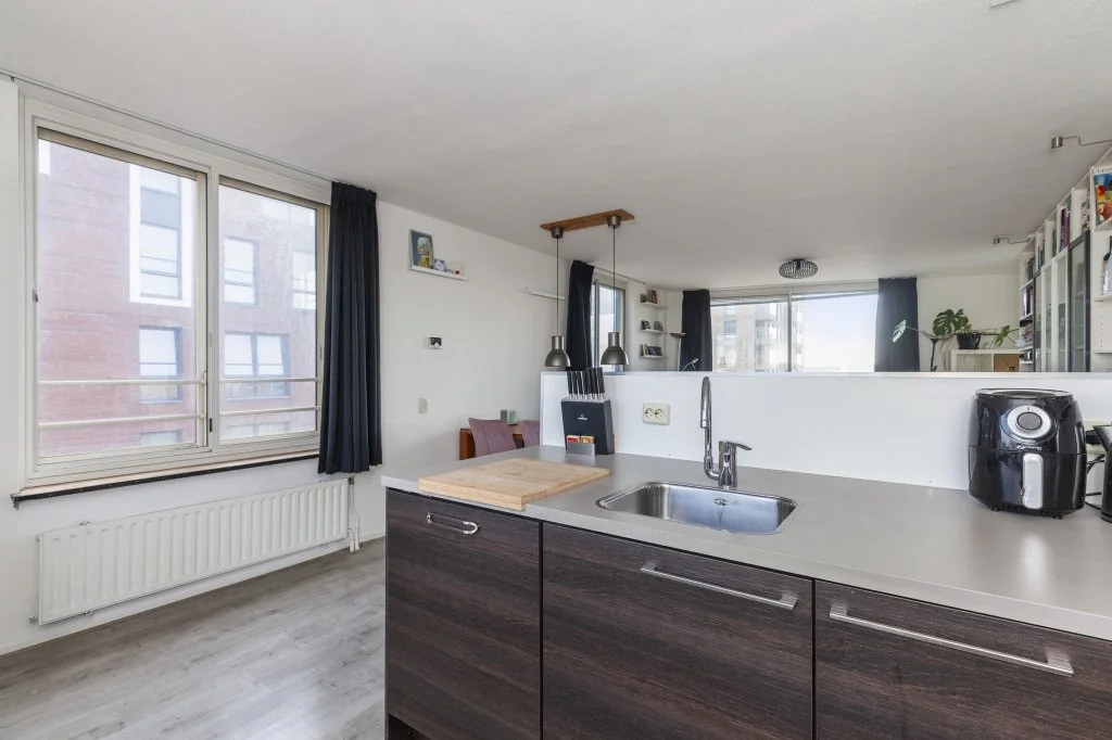 geblurde versie van de foto als achtergrond