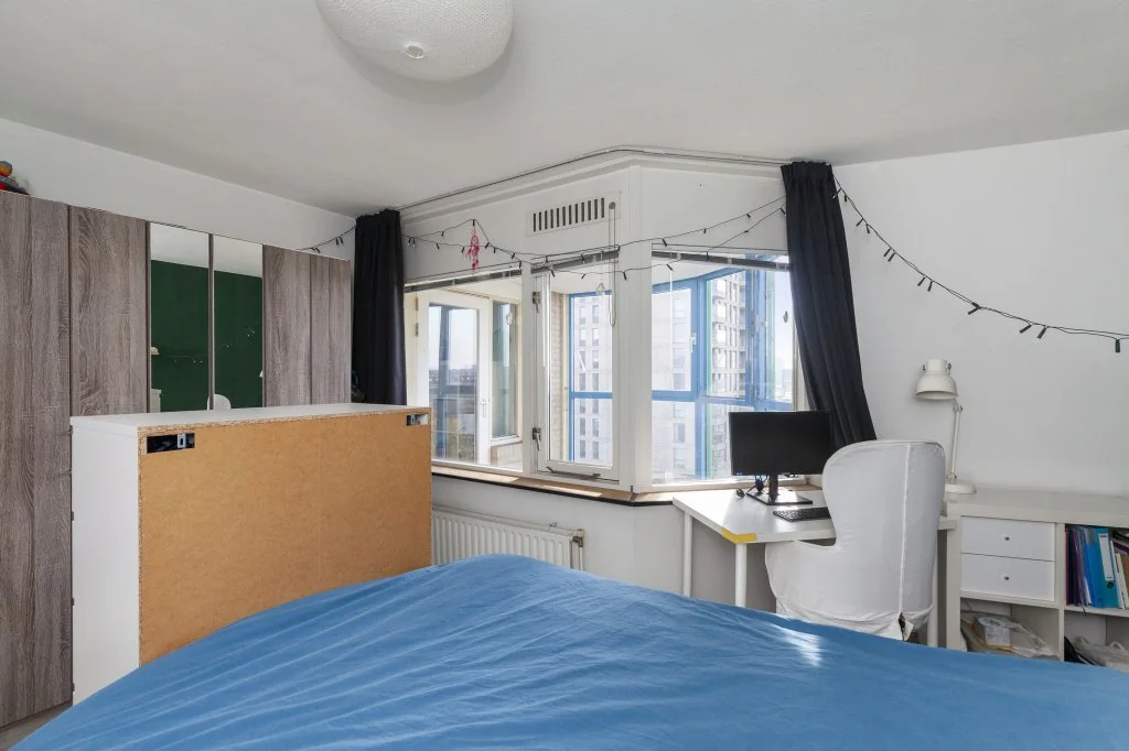 geblurde versie van de foto als achtergrond