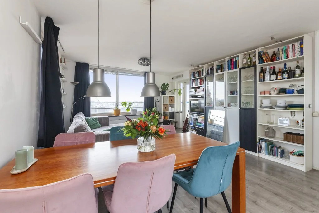 geblurde versie van de foto als achtergrond