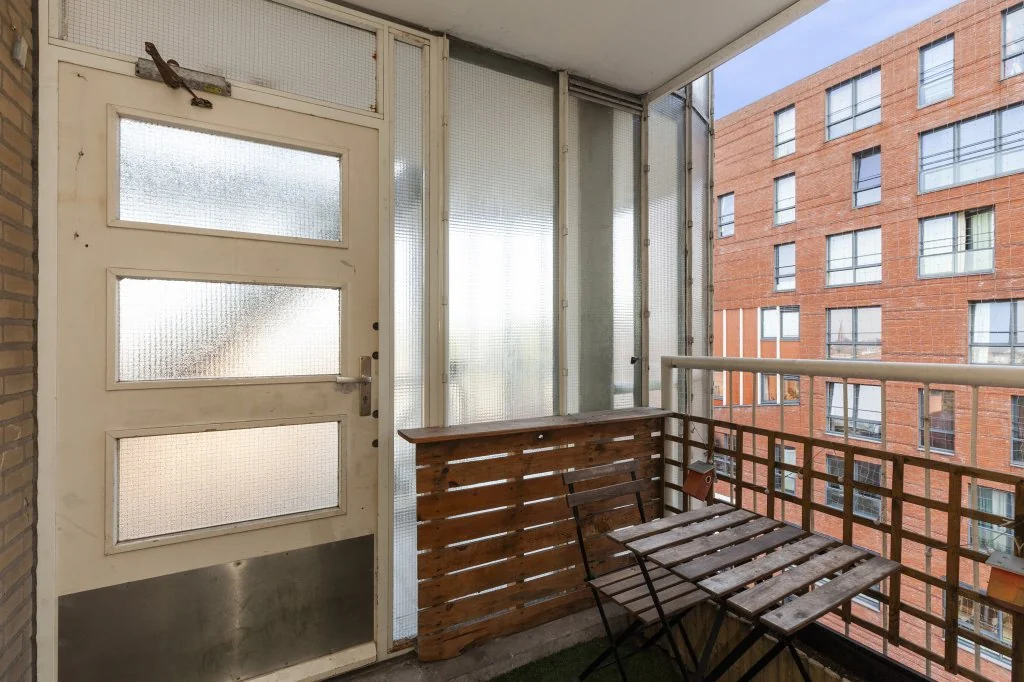 geblurde versie van de foto als achtergrond