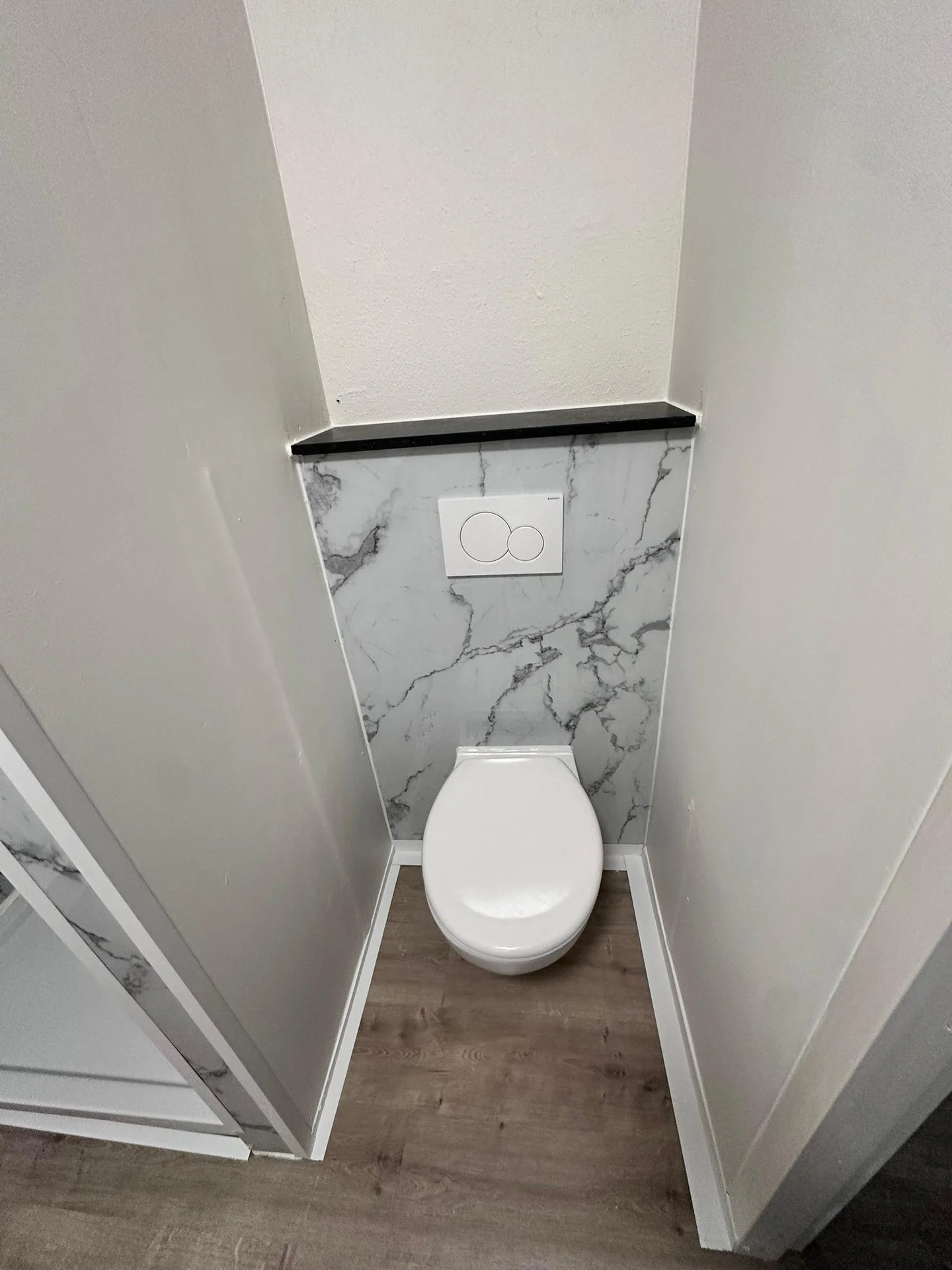 geblurde versie van de foto als achtergrond