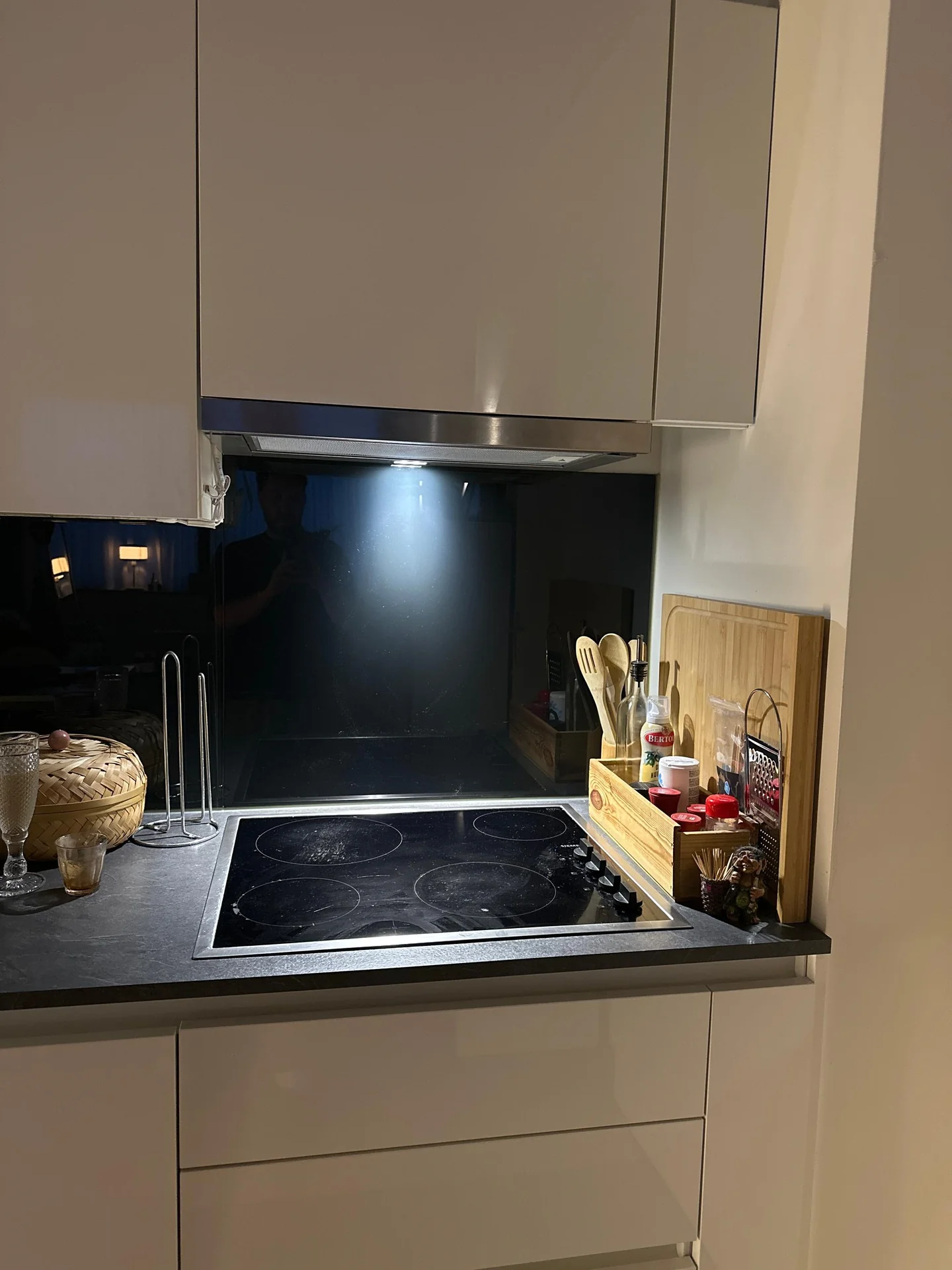 geblurde versie van de foto als achtergrond