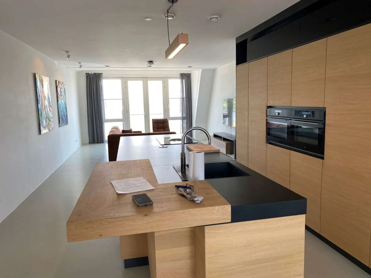 geblurde versie van de foto als achtergrond