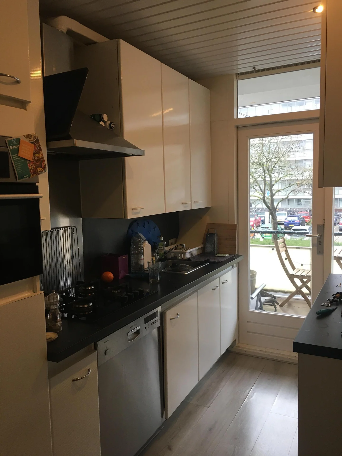 geblurde versie van de foto als achtergrond