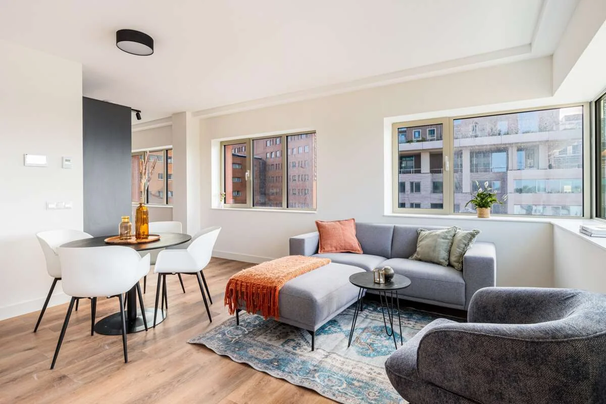 geblurde versie van de foto als achtergrond