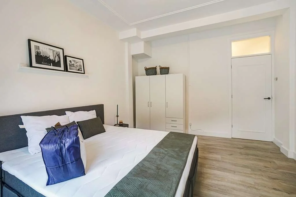 geblurde versie van de foto als achtergrond