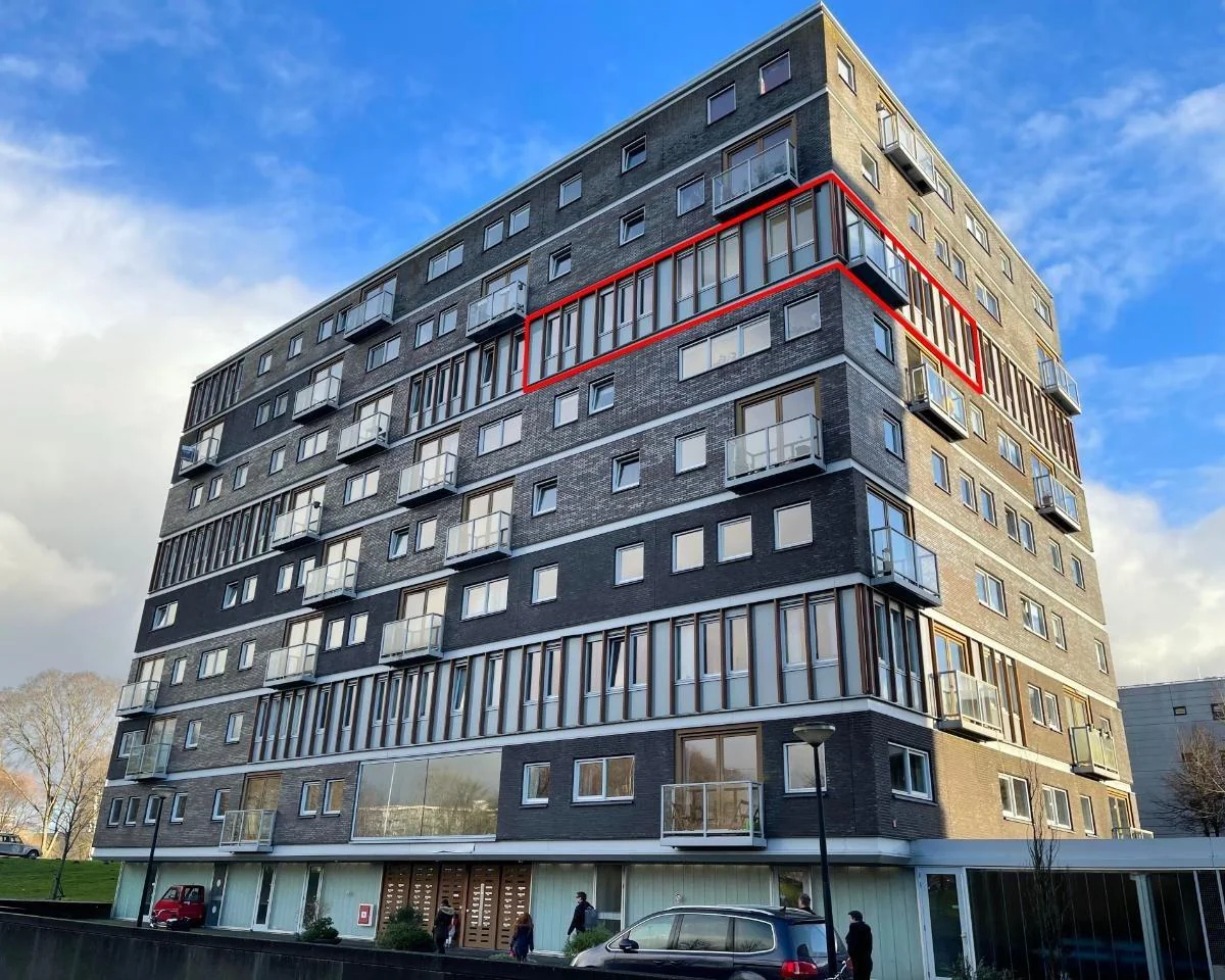 geblurde versie van de foto als achtergrond