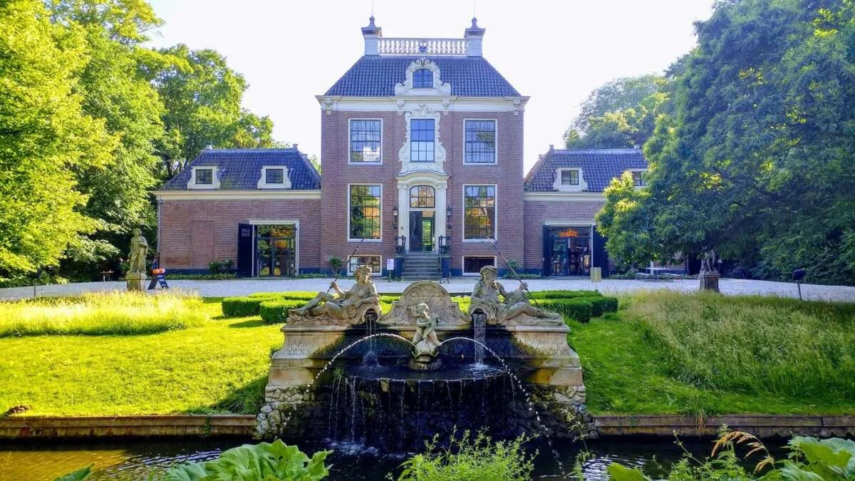 geblurde versie van de foto als achtergrond