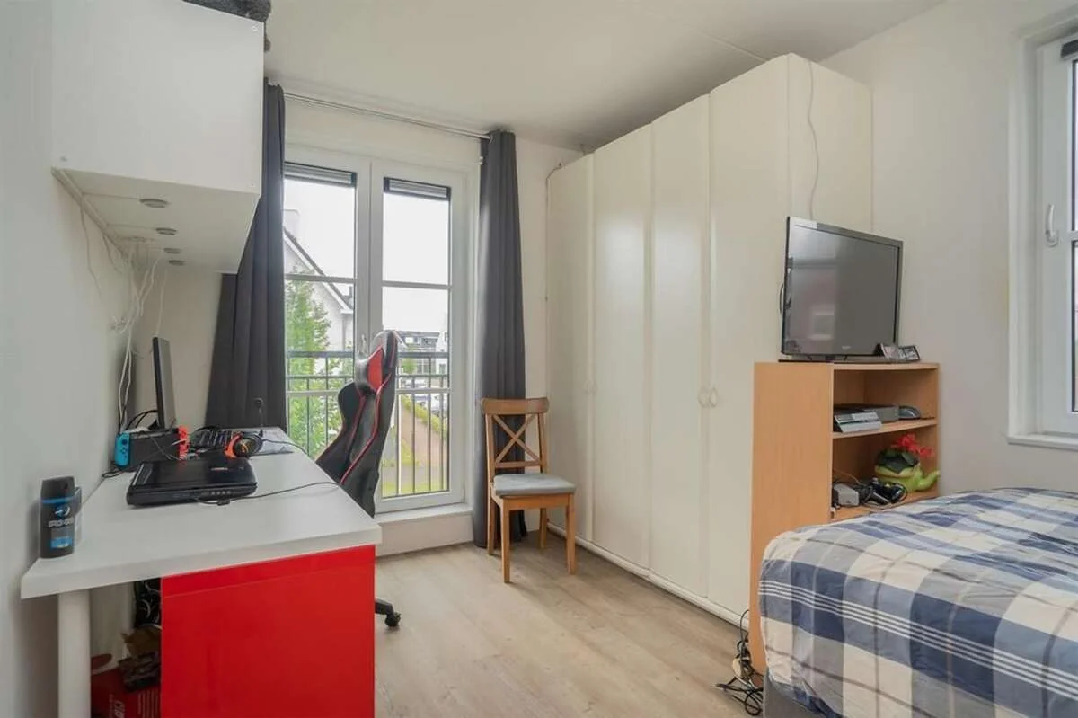 geblurde versie van de foto als achtergrond