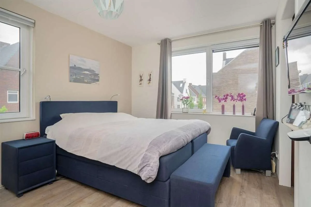 geblurde versie van de foto als achtergrond