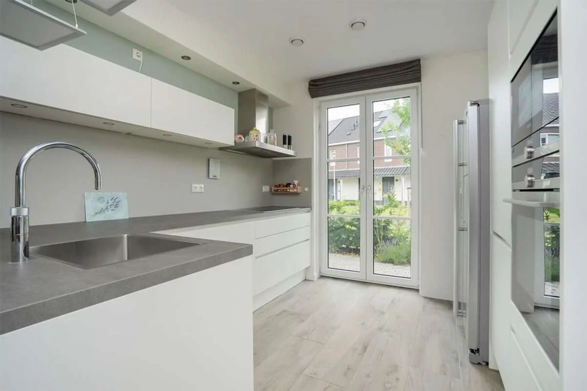 geblurde versie van de foto als achtergrond