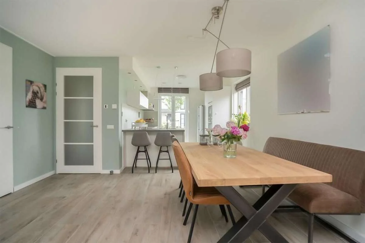 geblurde versie van de foto als achtergrond