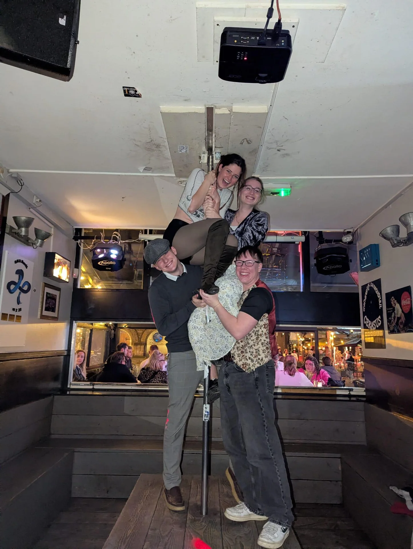 geblurde versie van de foto als achtergrond