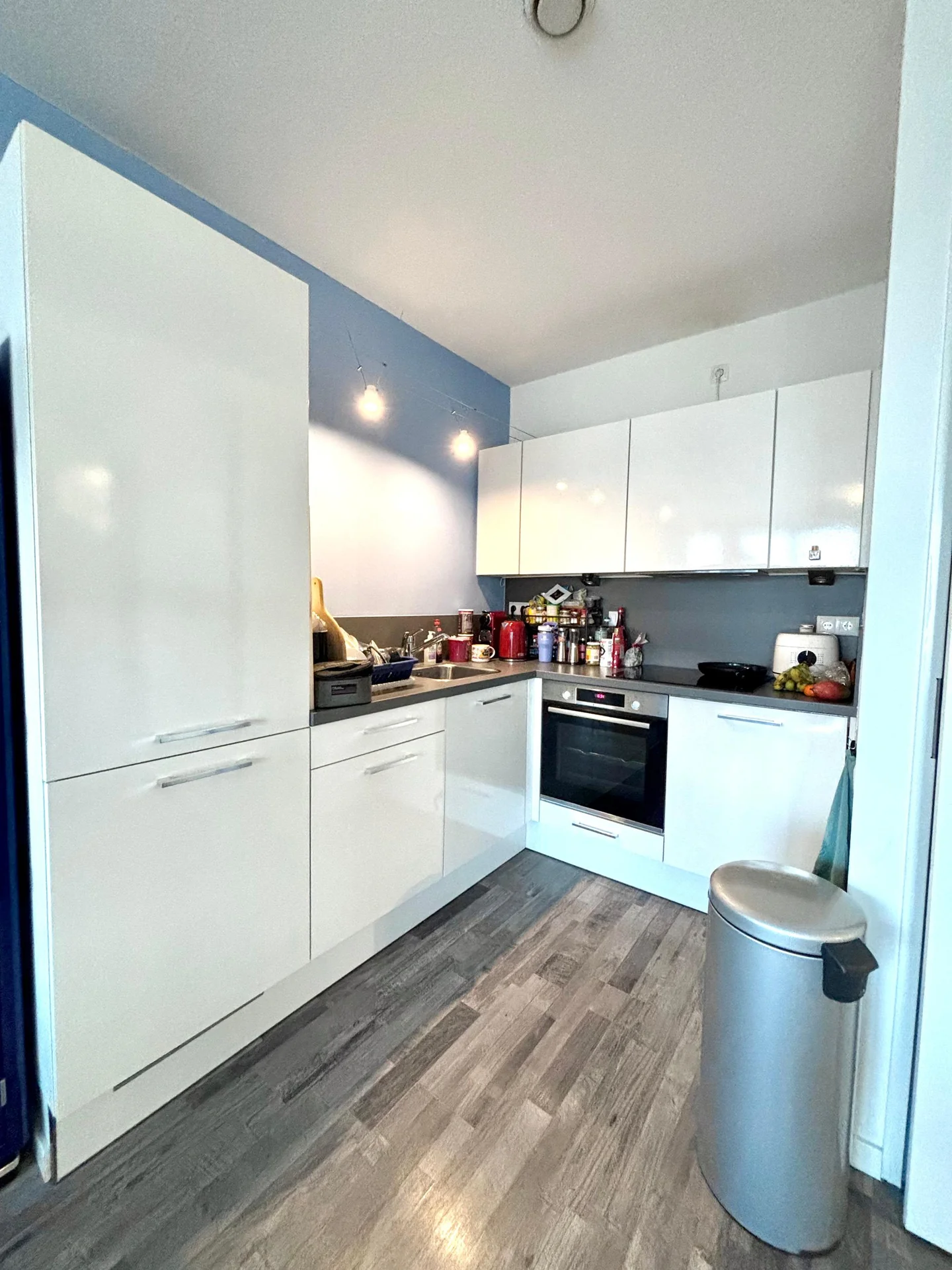 geblurde versie van de foto als achtergrond