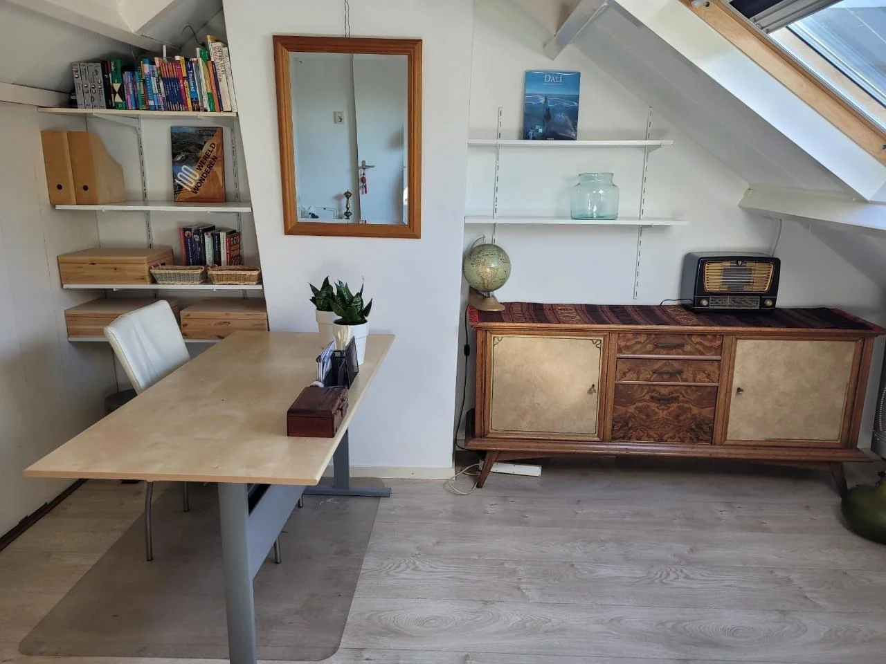 geblurde versie van de foto als achtergrond