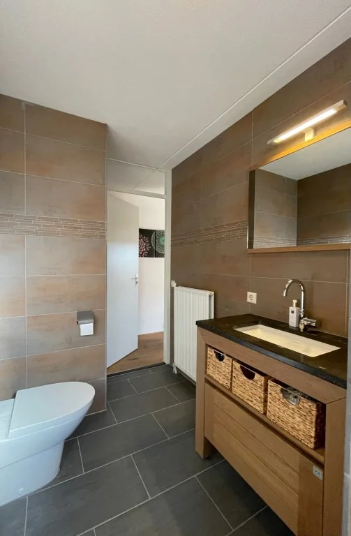 geblurde versie van de foto als achtergrond