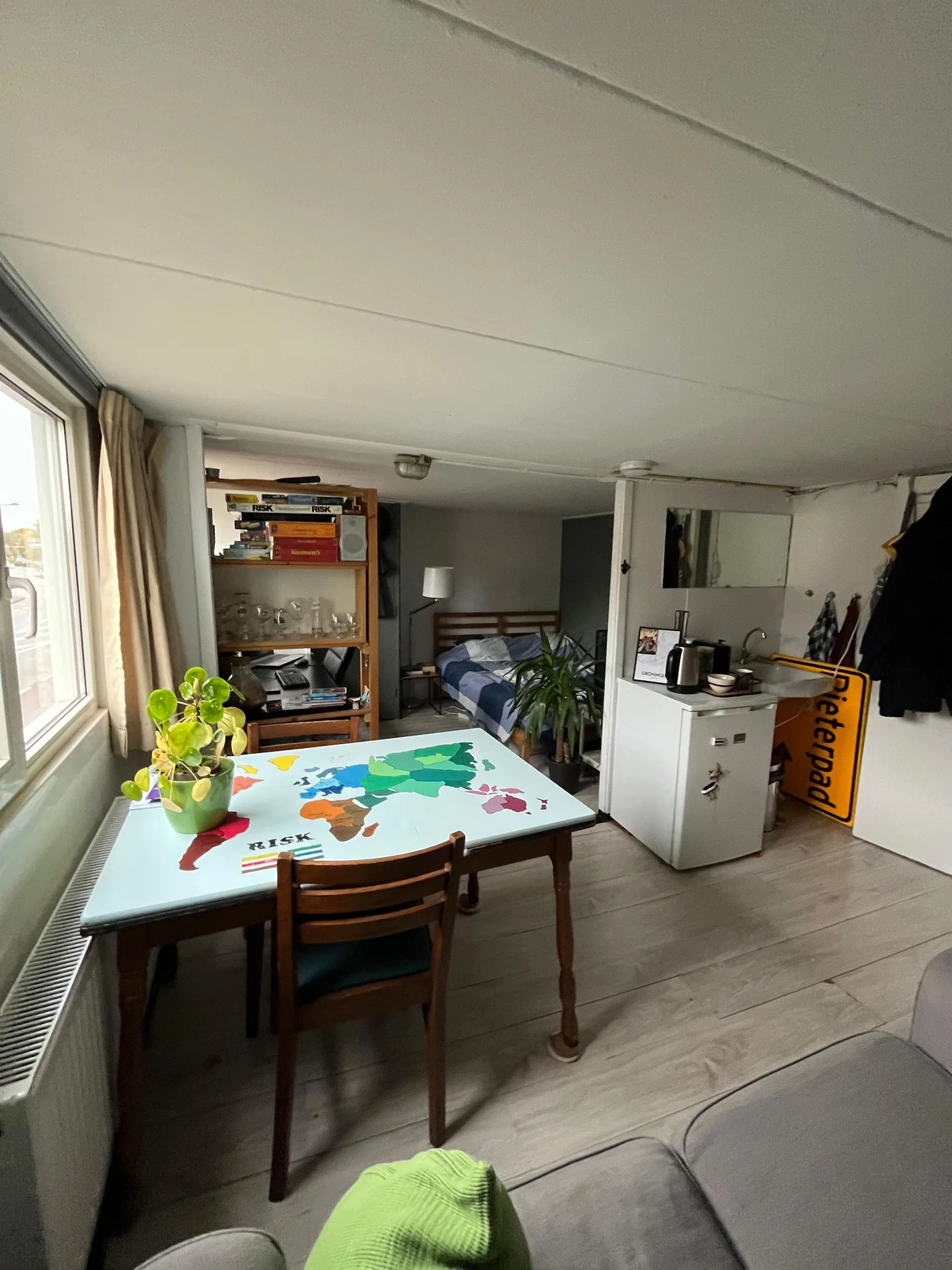 geblurde versie van de foto als achtergrond