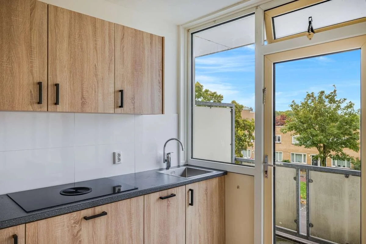 geblurde versie van de foto als achtergrond