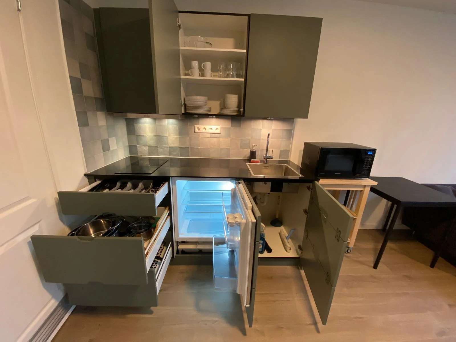 geblurde versie van de foto als achtergrond