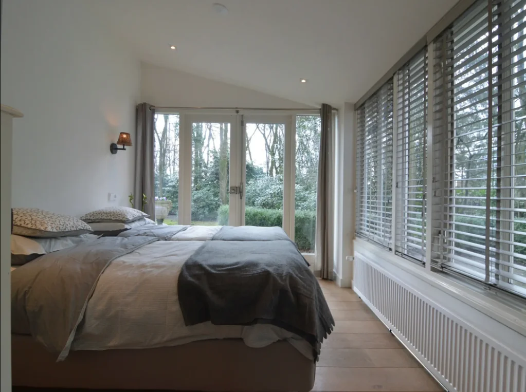 geblurde versie van de foto als achtergrond