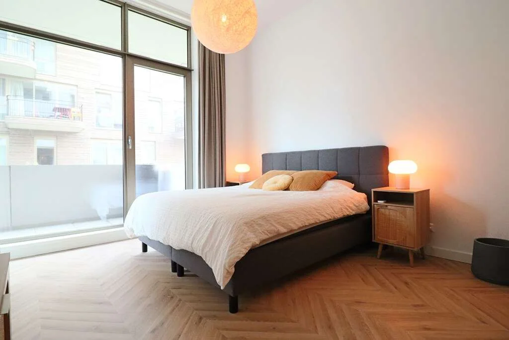 geblurde versie van de foto als achtergrond