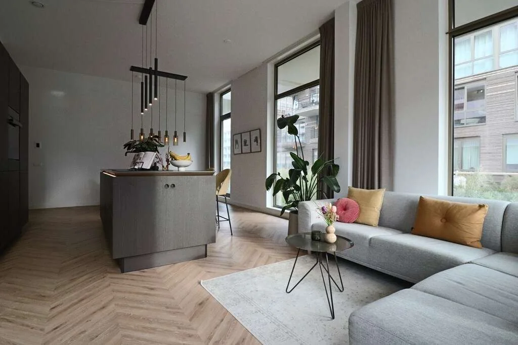 geblurde versie van de foto als achtergrond