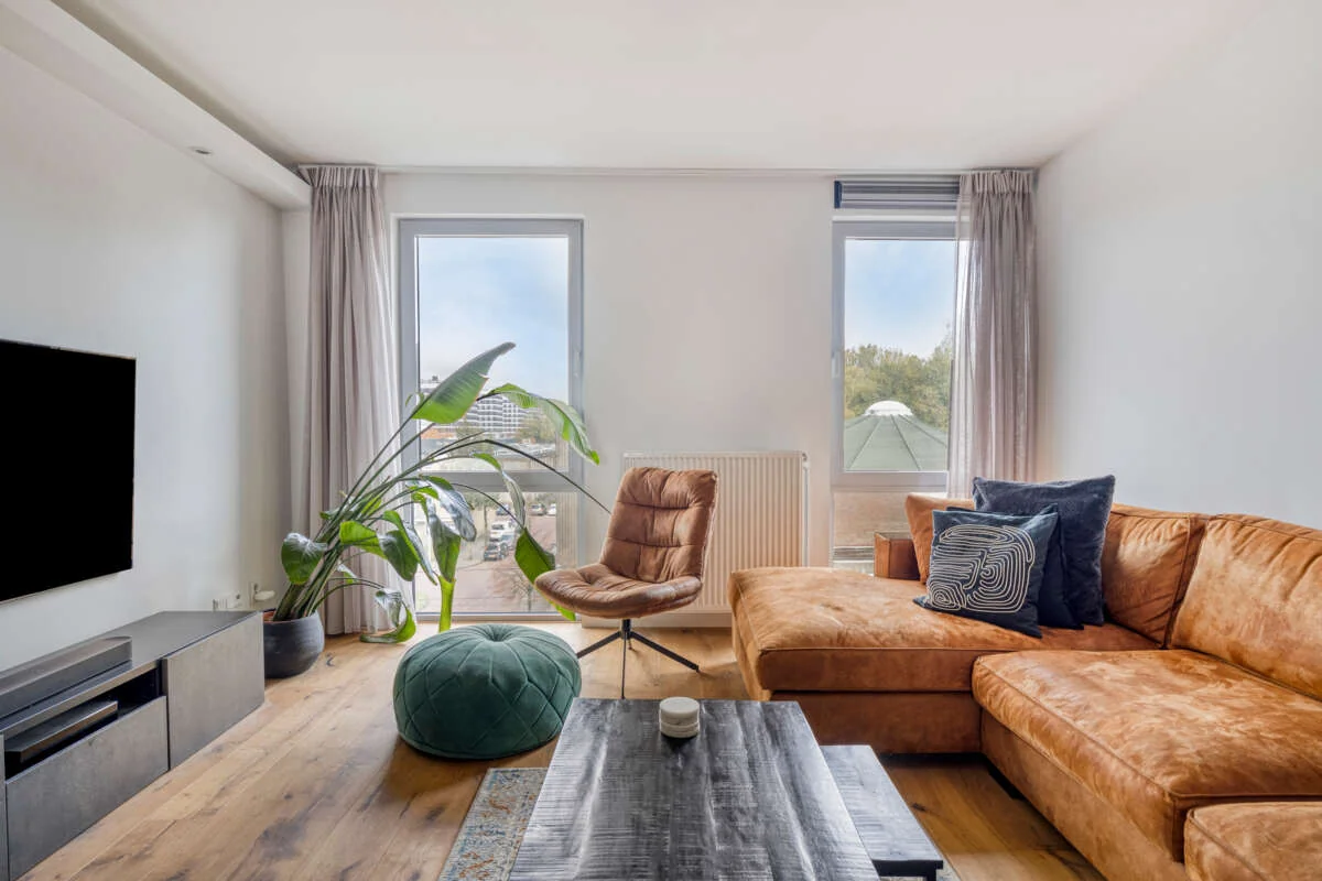 geblurde versie van de foto als achtergrond