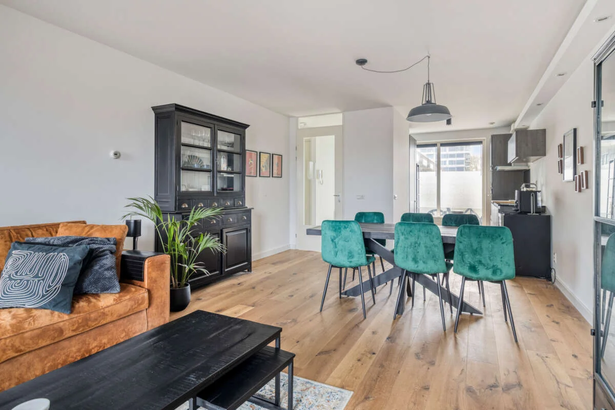 geblurde versie van de foto als achtergrond