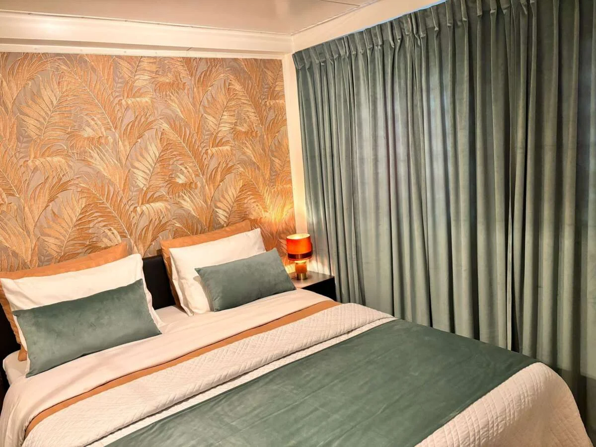 geblurde versie van de foto als achtergrond