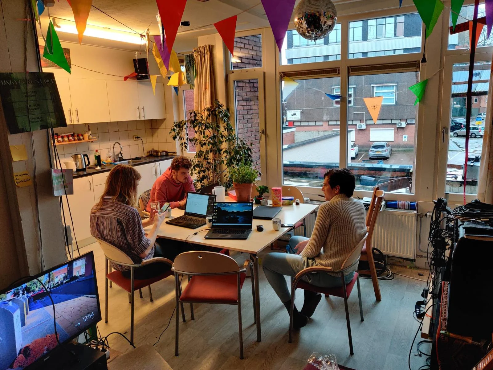 geblurde versie van de foto als achtergrond