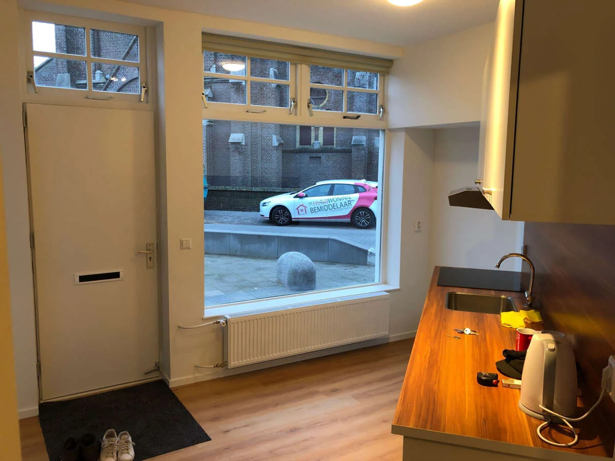 geblurde versie van de foto als achtergrond