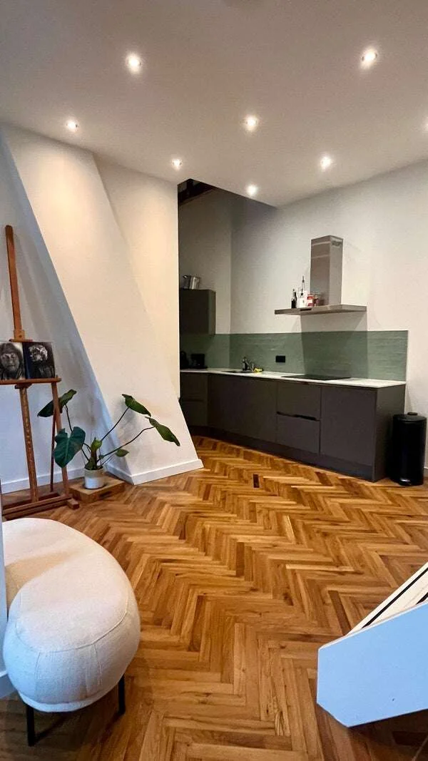 geblurde versie van de foto als achtergrond