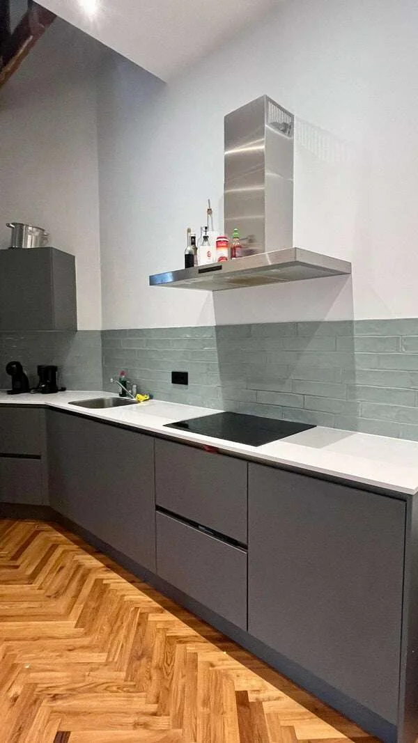 geblurde versie van de foto als achtergrond