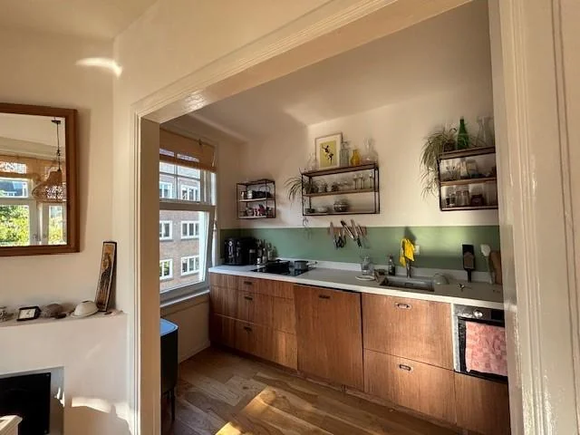 geblurde versie van de foto als achtergrond