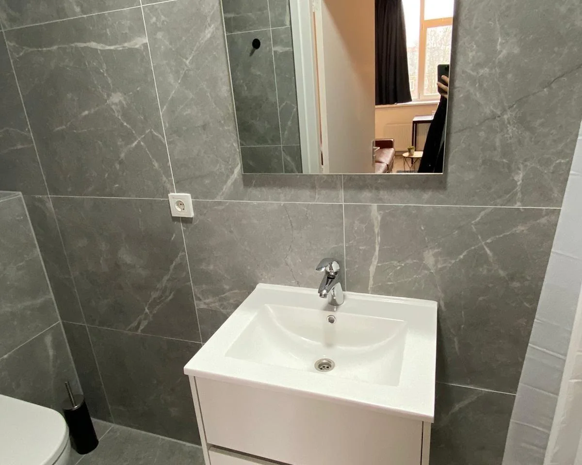 geblurde versie van de foto als achtergrond