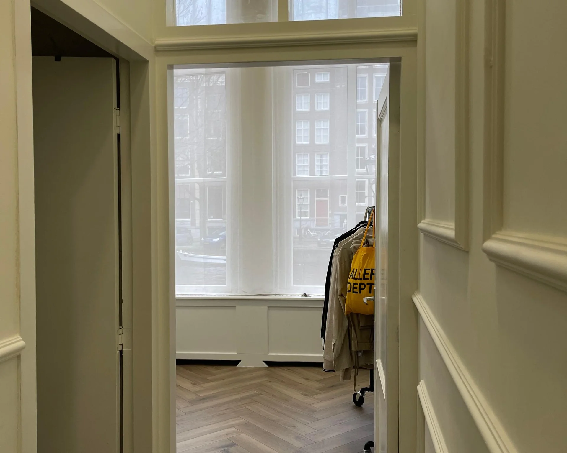 geblurde versie van de foto als achtergrond