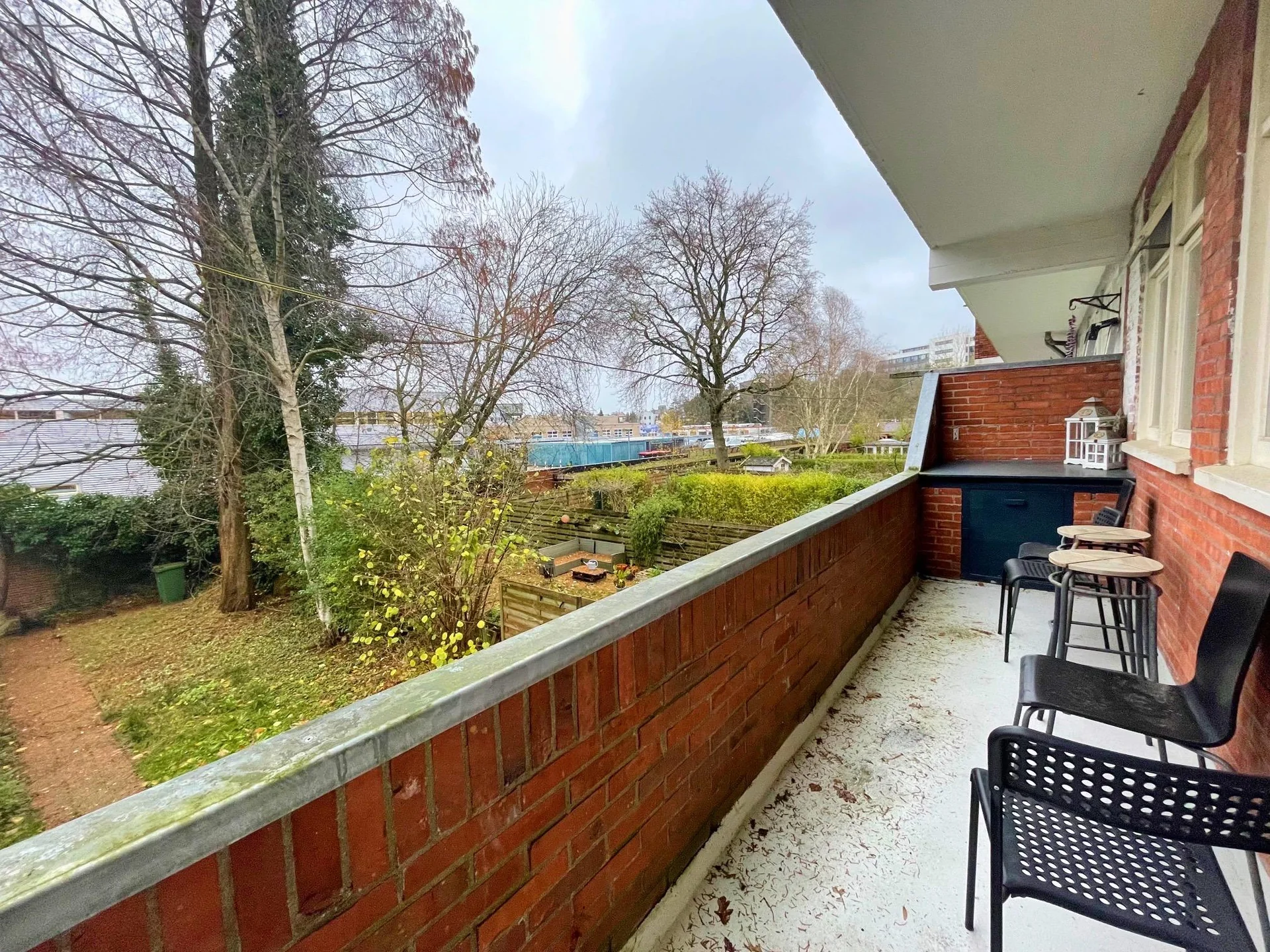 geblurde versie van de foto als achtergrond