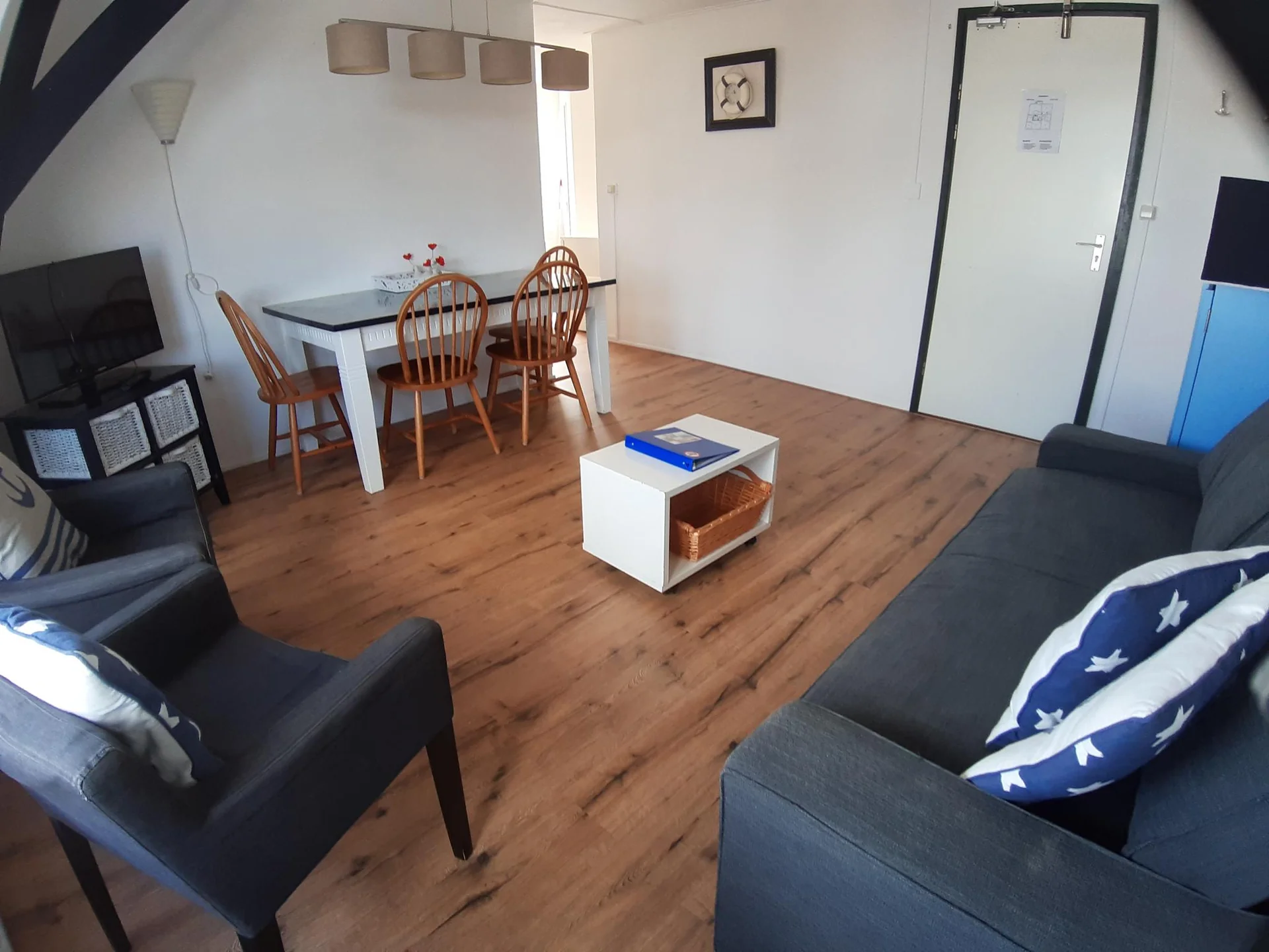 geblurde versie van de foto als achtergrond