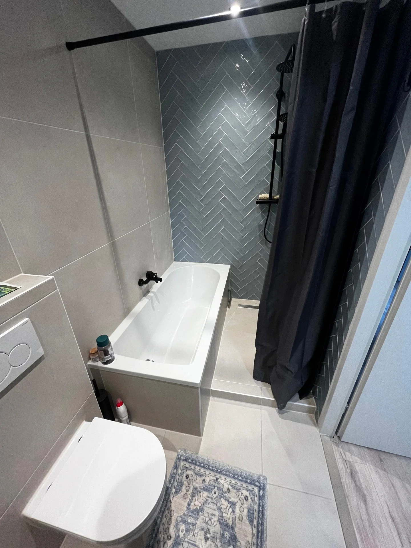 geblurde versie van de foto als achtergrond