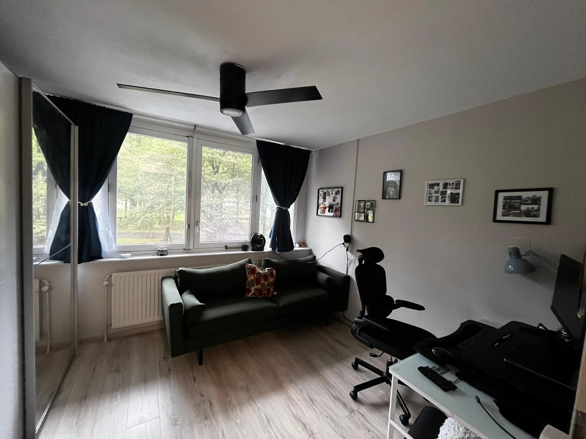 geblurde versie van de foto als achtergrond