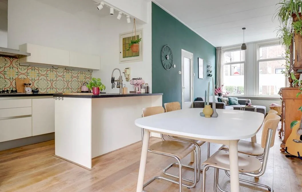 geblurde versie van de foto als achtergrond