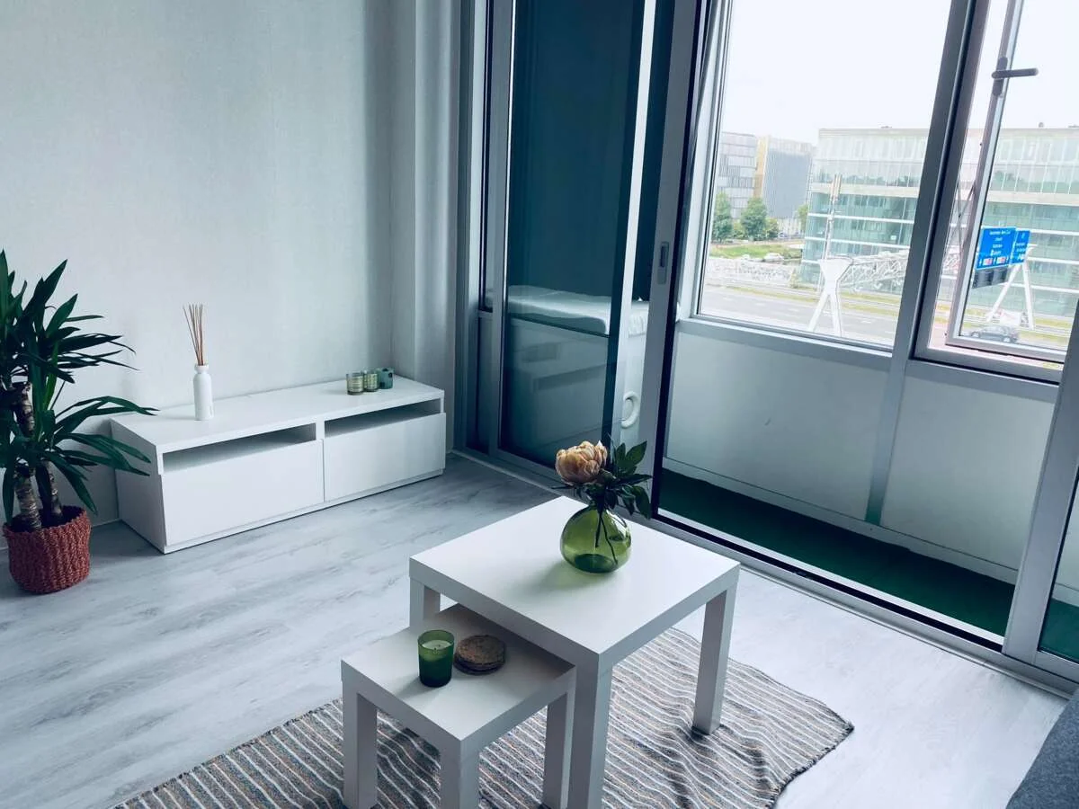 geblurde versie van de foto als achtergrond