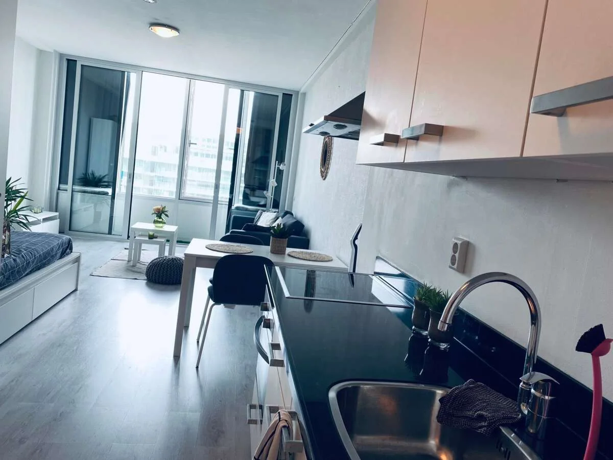 geblurde versie van de foto als achtergrond