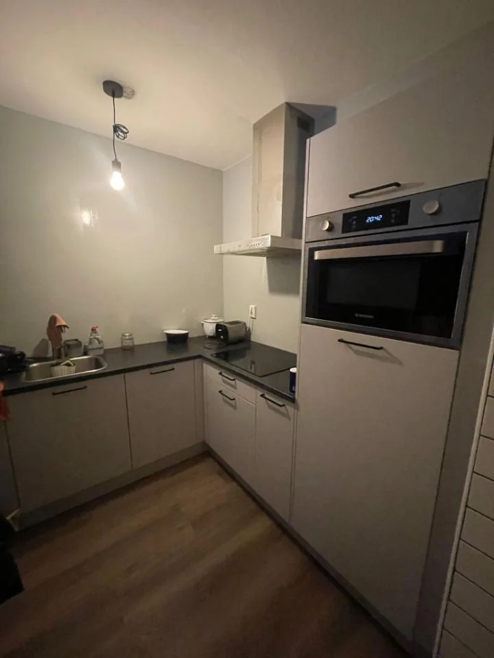 geblurde versie van de foto als achtergrond